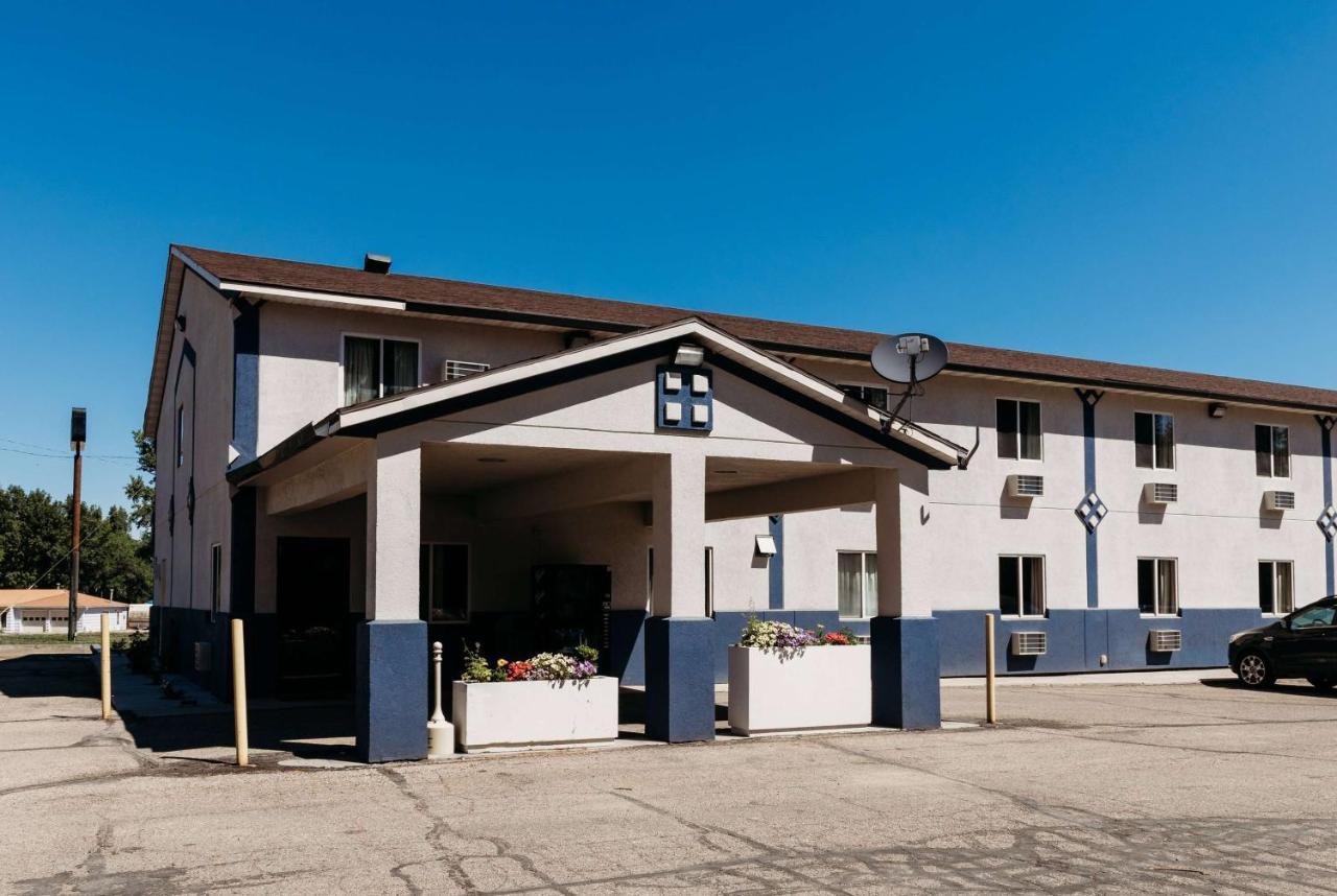 Travelodge By Wyndham Worland Εξωτερικό φωτογραφία