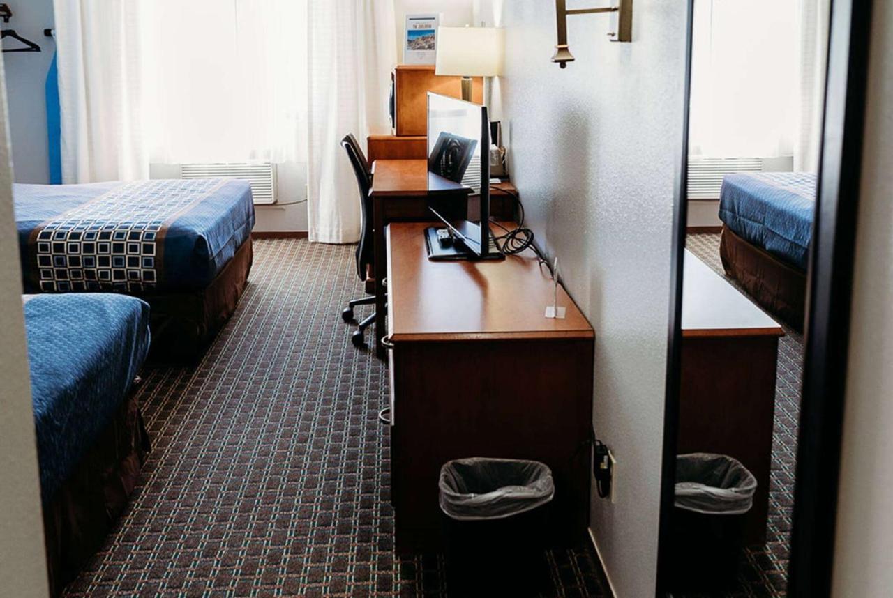Travelodge By Wyndham Worland Εξωτερικό φωτογραφία